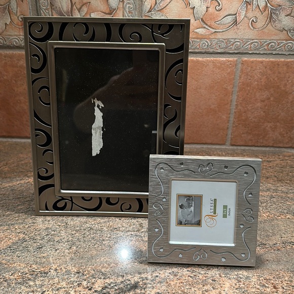 Hobby Lobby Silver Cutout Frames - 2pcs - Picture 9 of 9